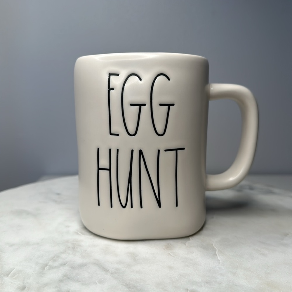 NWOT Rae Dunn Egg Hunt Easter Mug